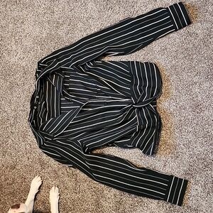 Black and white Long sleeve collared shirt